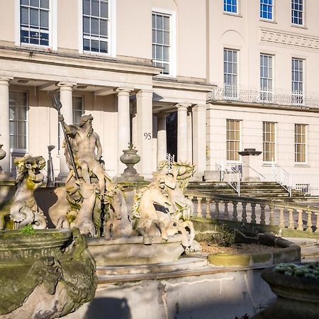 Elliot Oliver - Luxury 2 Bedroom Regency Apartment With Parking & Ev Charger Cheltenham Esterno foto
