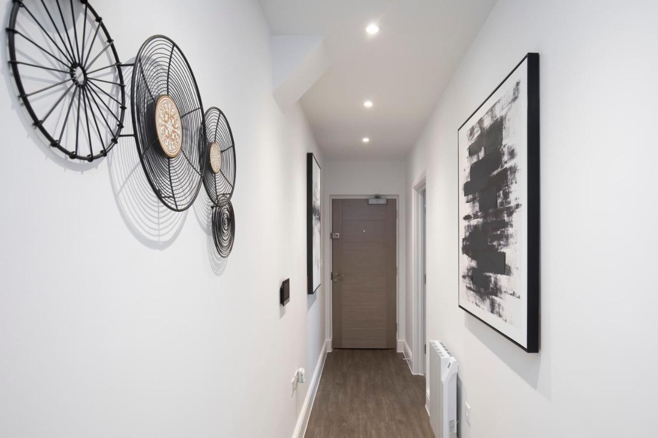 Elliot Oliver - Luxury 2 Bedroom Regency Apartment With Parking & Ev Charger Cheltenham Esterno foto